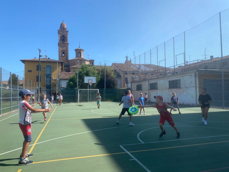 Gruppo di bambini durante le attivita a Novellara